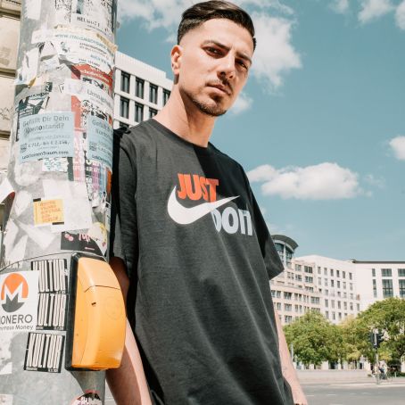 104 DEFSHOP Nike Shooting by BEN OTT 30. Mai 2021 Ben Ott  DC S5